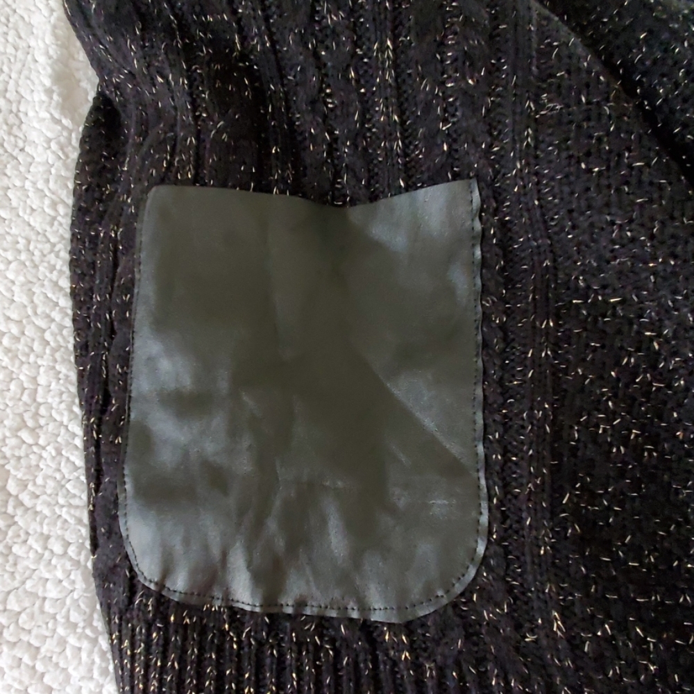 Brand New Ruana Wrap - Picture 2 of 5